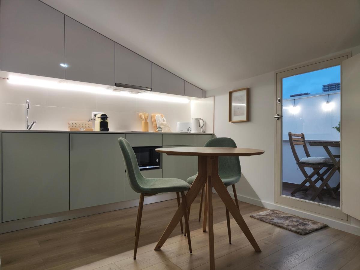 Wood Essence Apartment - Cozy Balcony Коимбра Экстерьер фото