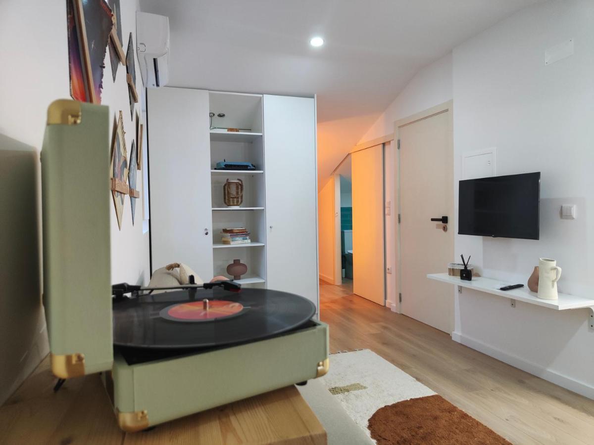 Wood Essence Apartment - Cozy Balcony Коимбра Экстерьер фото